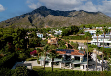 Stunning villa in Sierra Blanca, Marbella
