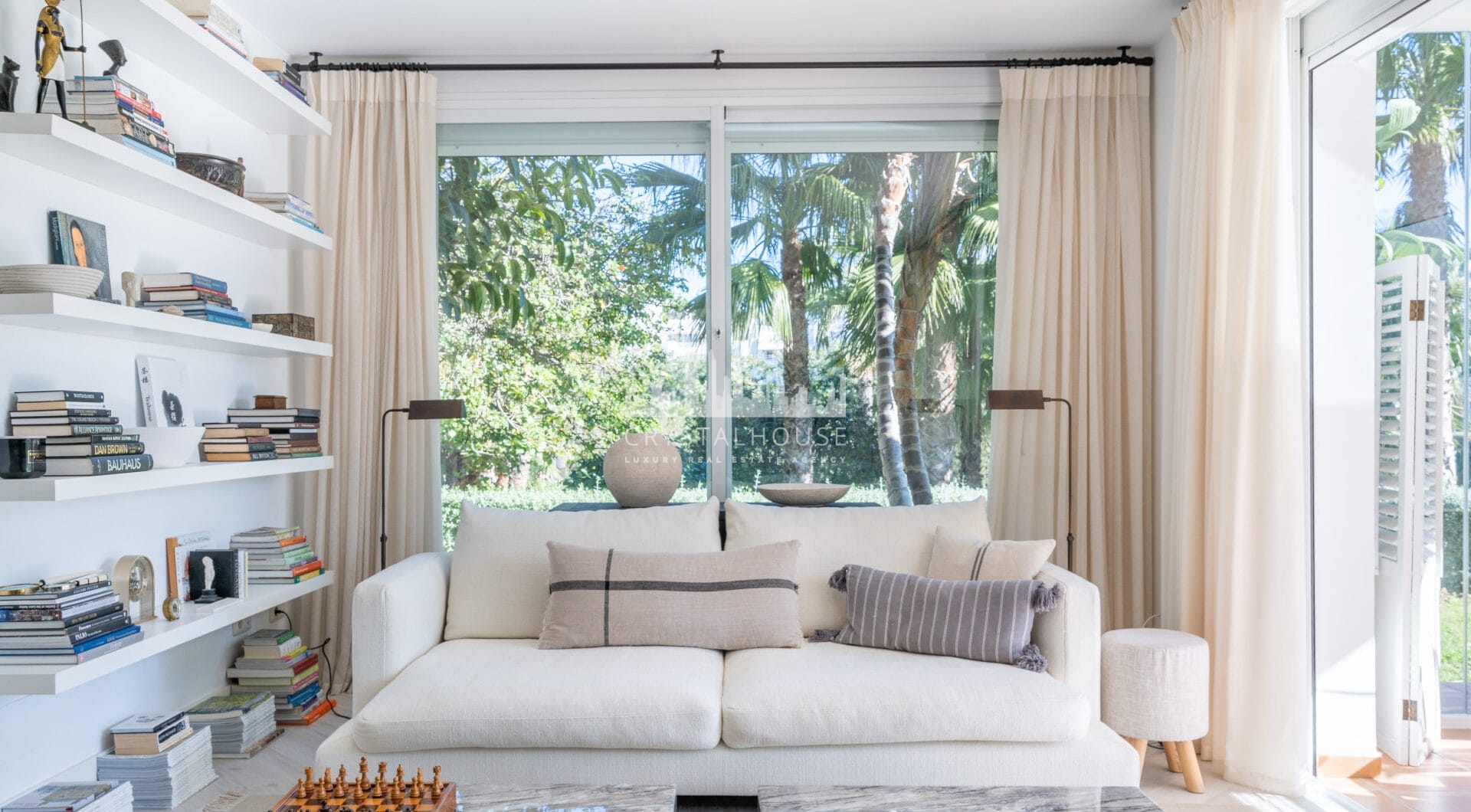 Beautiful new renovated apartment with a large garden in Alcazaba Lagoon