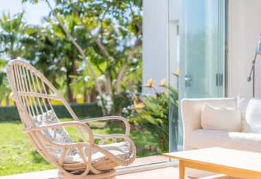 Beautiful new renovated apartment with a large garden in Alcazaba Lagoon