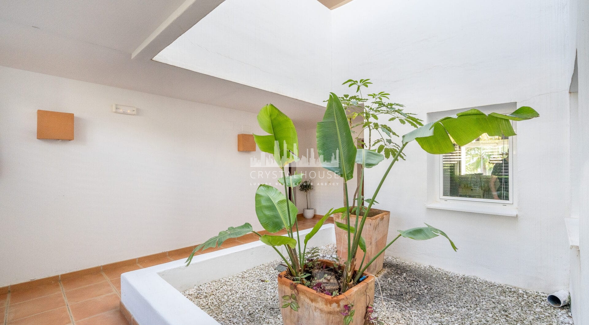 Beautiful new renovated apartment with a large garden in Alcazaba Lagoon