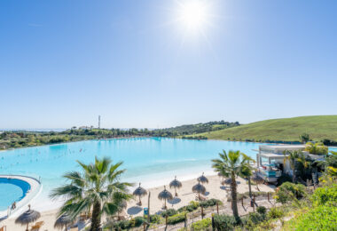 Beautiful new renovated apartment with a large garden in Alcazaba Lagoon