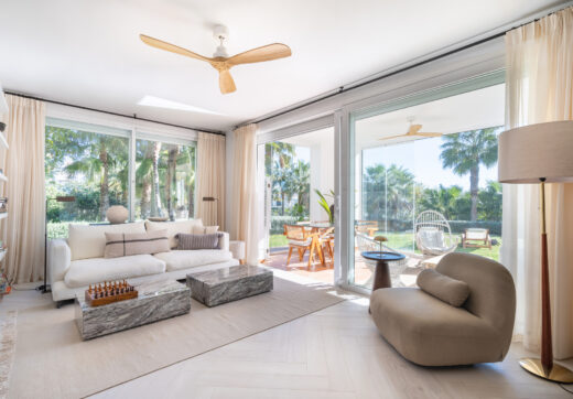 Beautiful new renovated apartment with a large garden in Alcazaba Lagoon