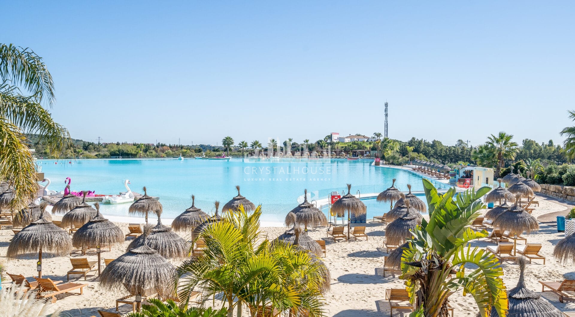 Beautiful new renovated apartment with a large garden in Alcazaba Lagoon