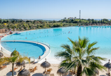 Beautiful new renovated apartment with a large garden in Alcazaba Lagoon