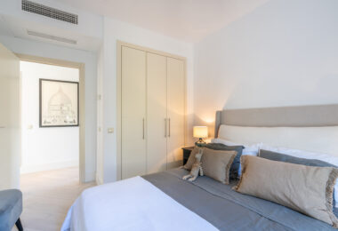 Beautiful new renovated apartment with a large garden in Alcazaba Lagoon