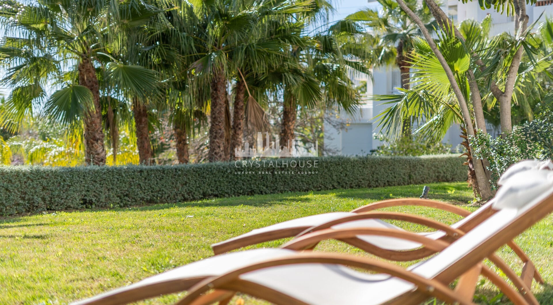 Beautiful new renovated apartment with a large garden in Alcazaba Lagoon