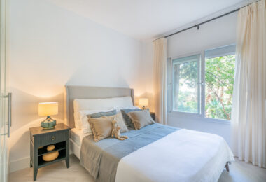 Beautiful new renovated apartment with a large garden in Alcazaba Lagoon