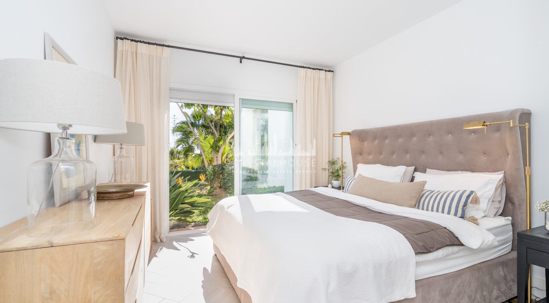 Beautiful new renovated apartment with a large garden in Alcazaba Lagoon