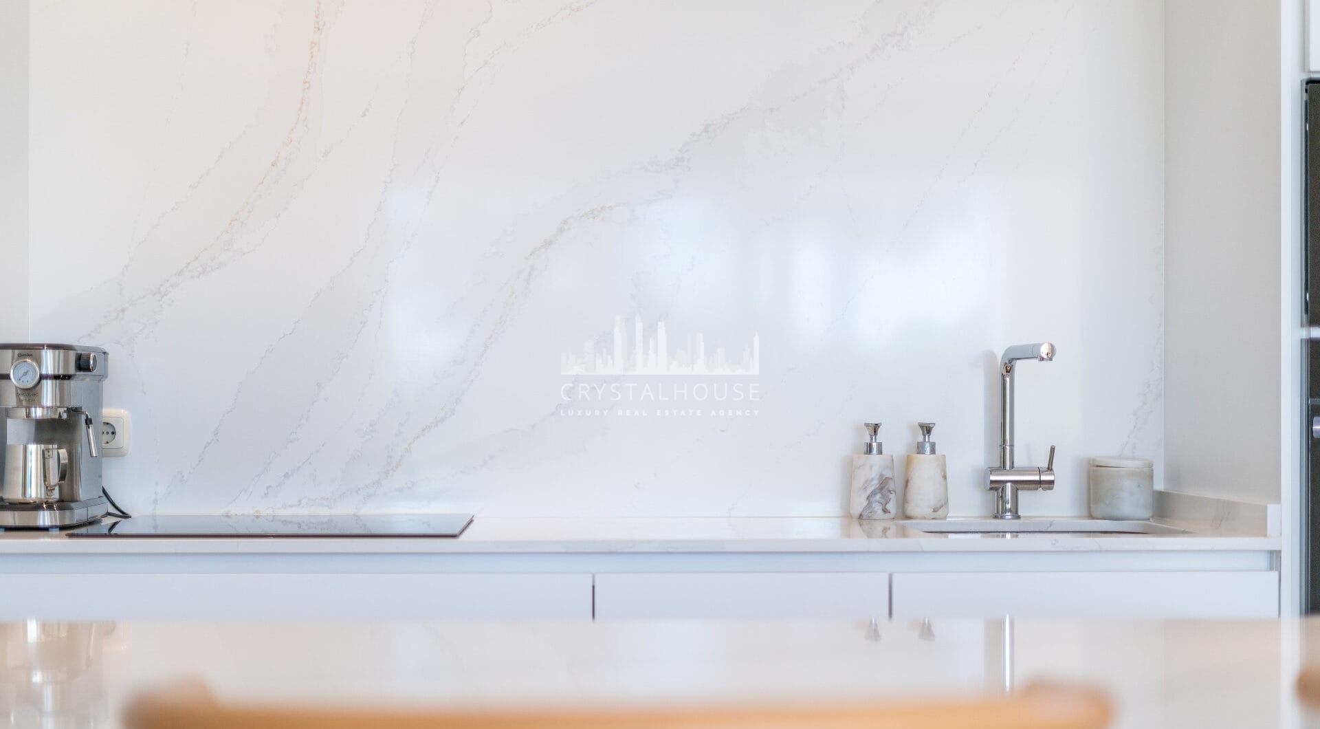 Beautiful new renovated apartment with a large garden in Alcazaba Lagoon