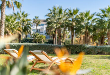 Beautiful new renovated apartment with a large garden in Alcazaba Lagoon