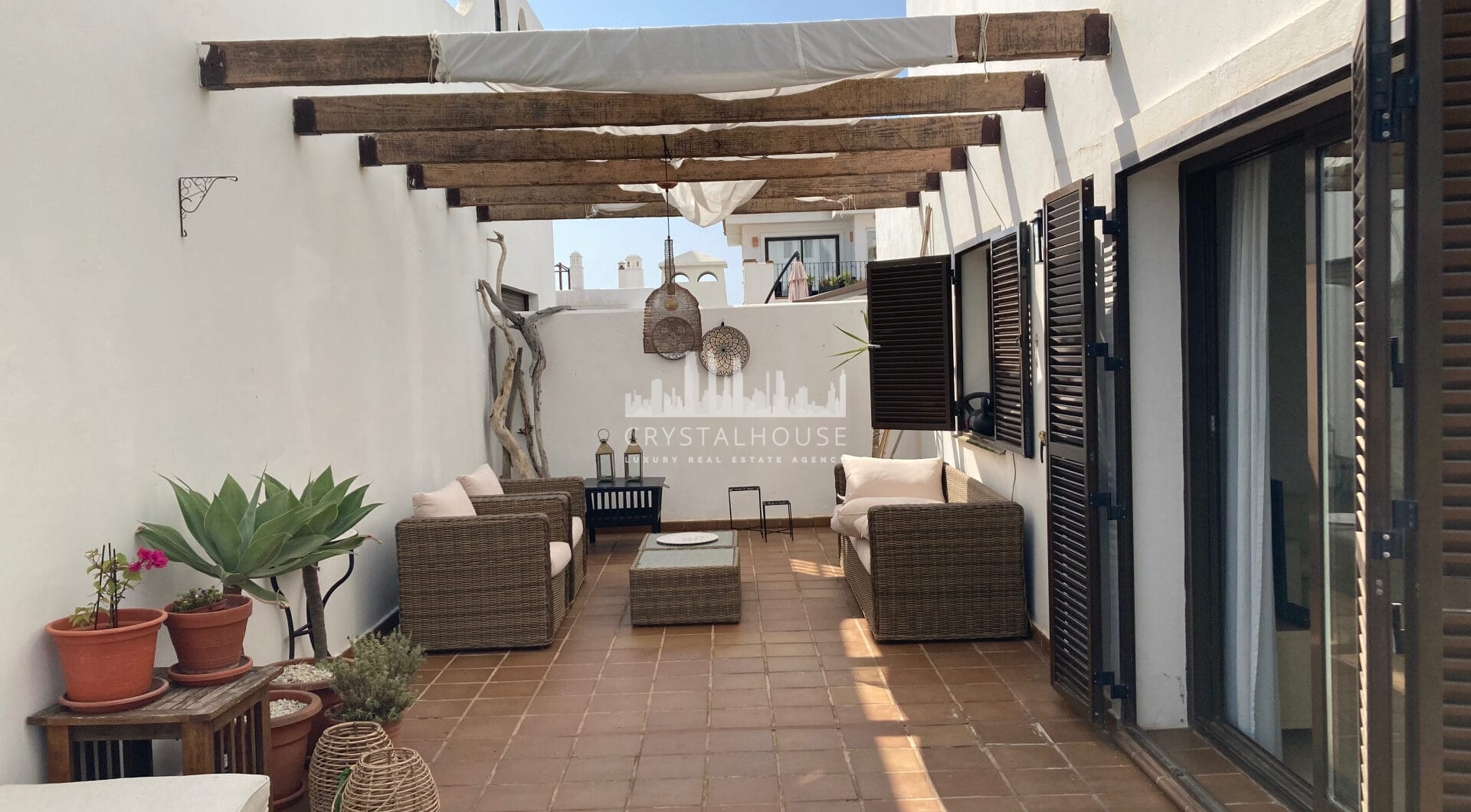 Frontline golf ground-floor apartment with stunning views in La Alcaidesa, near Sotogrande, Cadiz