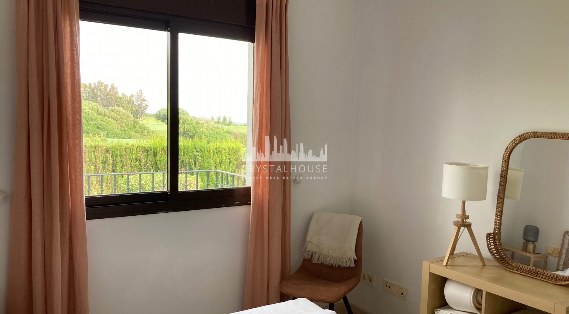 Frontline golf ground-floor apartment with stunning views in La Alcaidesa, near Sotogrande, Cadiz