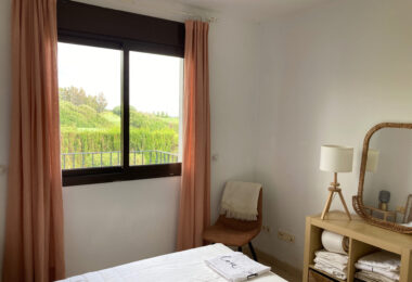 Frontline golf ground-floor apartment with stunning views in La Alcaidesa, near Sotogrande, Cadiz
