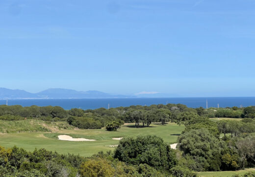 Frontline golf ground-floor apartment with stunning views in La Alcaidesa, near Sotogrande, Cadiz