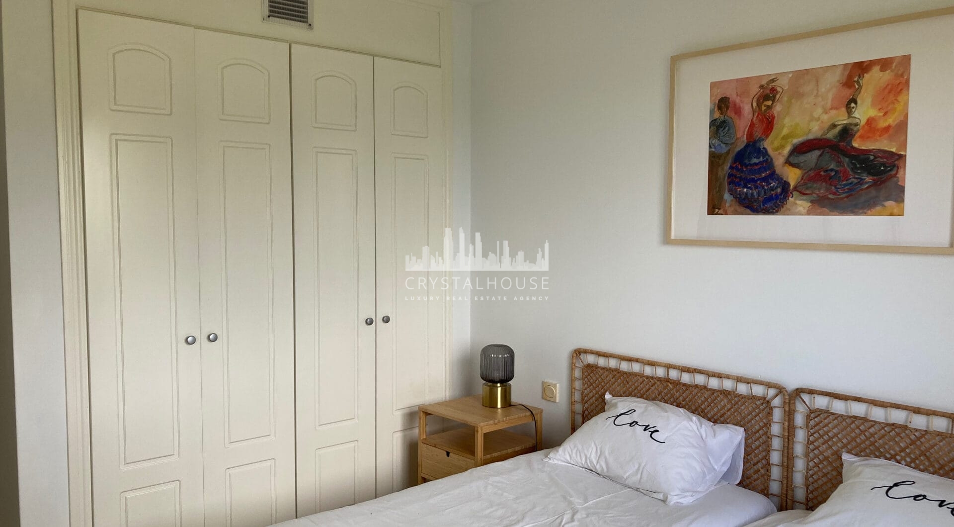 Frontline golf ground-floor apartment with stunning views in La Alcaidesa, near Sotogrande, Cadiz