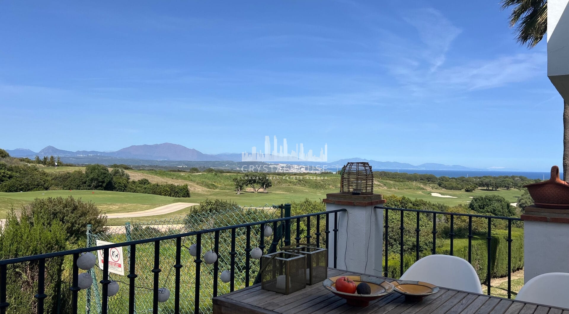 Frontline golf ground-floor apartment with stunning views in La Alcaidesa, near Sotogrande, Cadiz