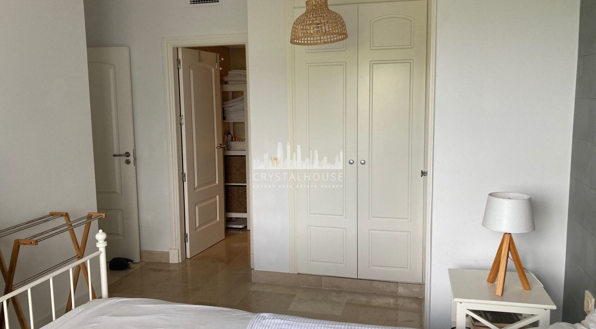 Frontline golf ground-floor apartment with stunning views in La Alcaidesa, near Sotogrande, Cadiz