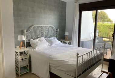Frontline golf ground-floor apartment with stunning views in La Alcaidesa, near Sotogrande, Cadiz