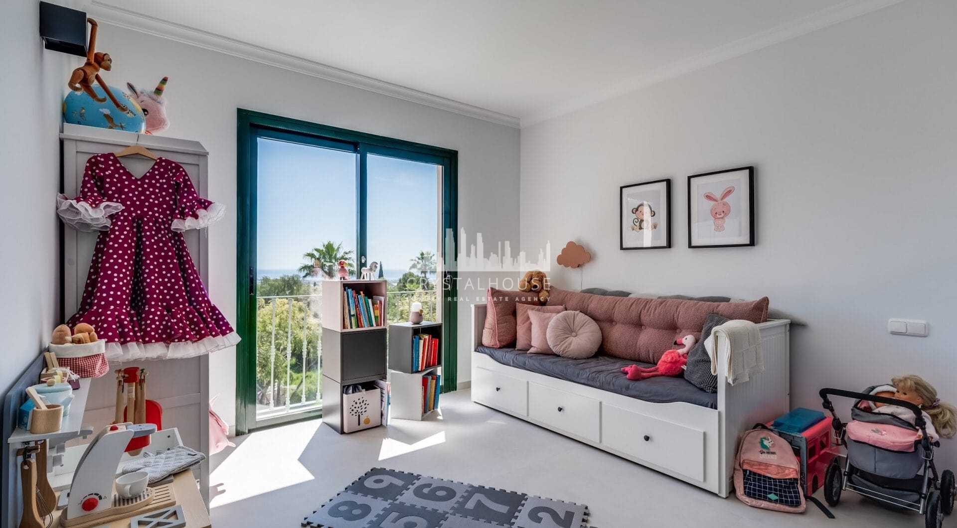 Luxury 3-Bedroom Apartment with Stunning Mediterranean Views