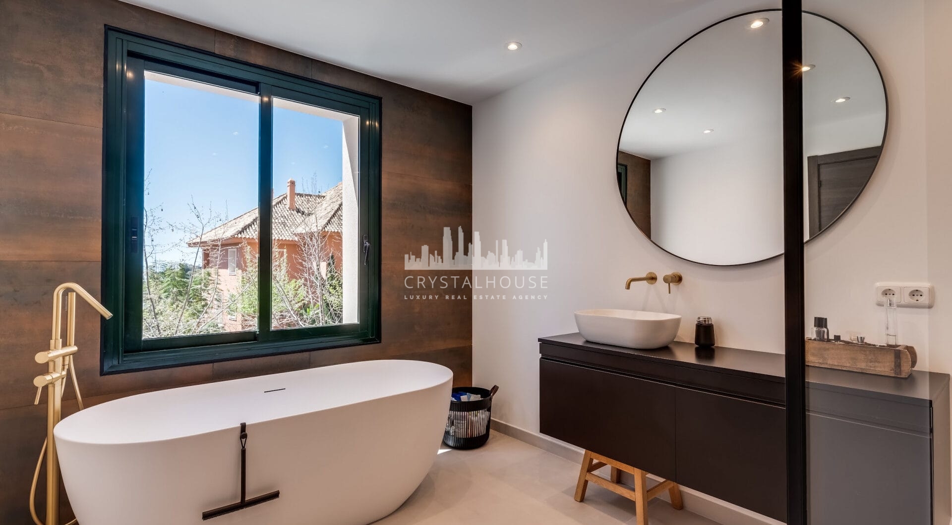 Luxury 3-Bedroom Apartment with Stunning Mediterranean Views