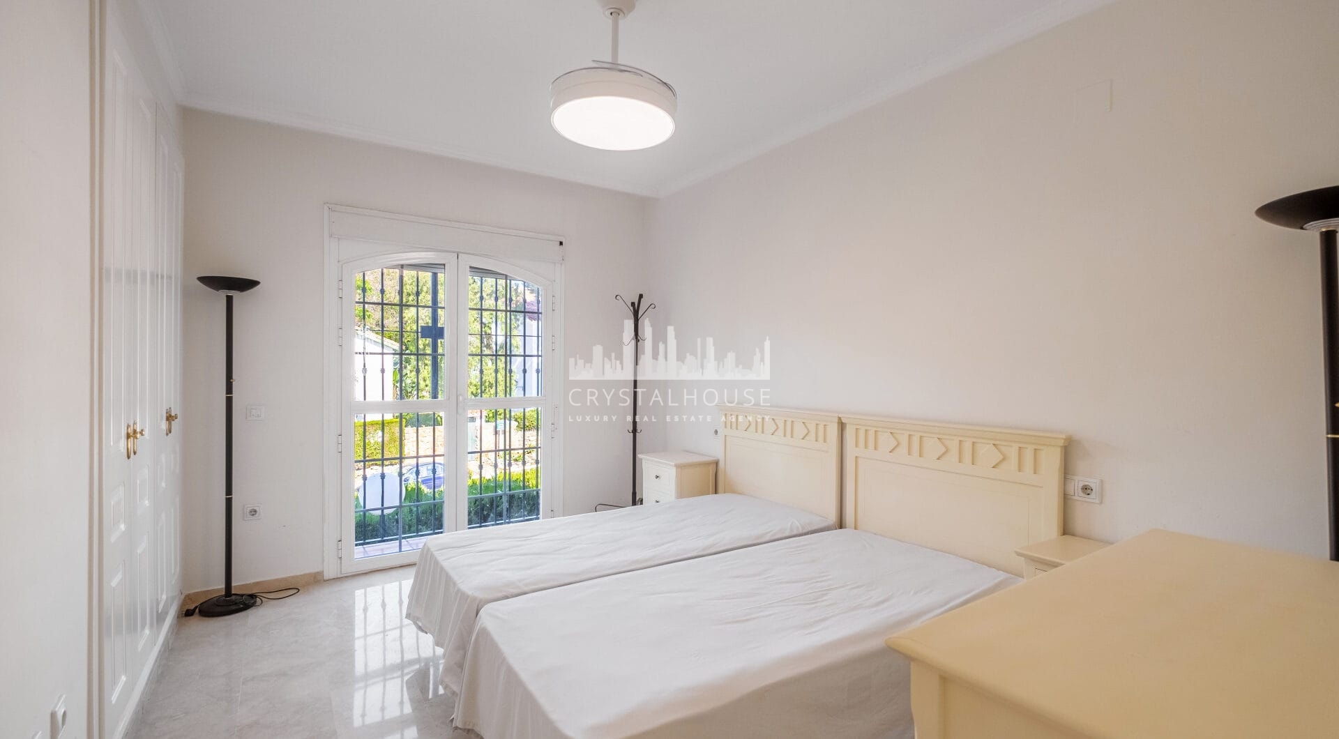Spacious Townhouse in Oasis de Nagüeles with 4 Bedrooms and Garage – Potential for 5th Bedroom