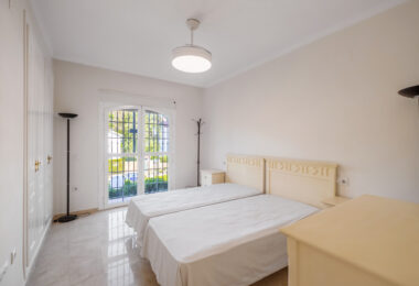 Spacious Townhouse in Oasis de Nagüeles with 4 Bedrooms and Garage – Potential for 5th Bedroom