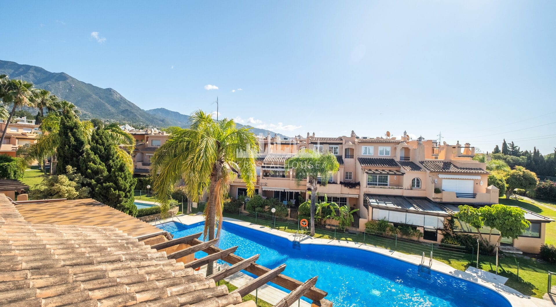 Spacious Townhouse in Oasis de Nagüeles with 4 Bedrooms and Garage – Potential for 5th Bedroom