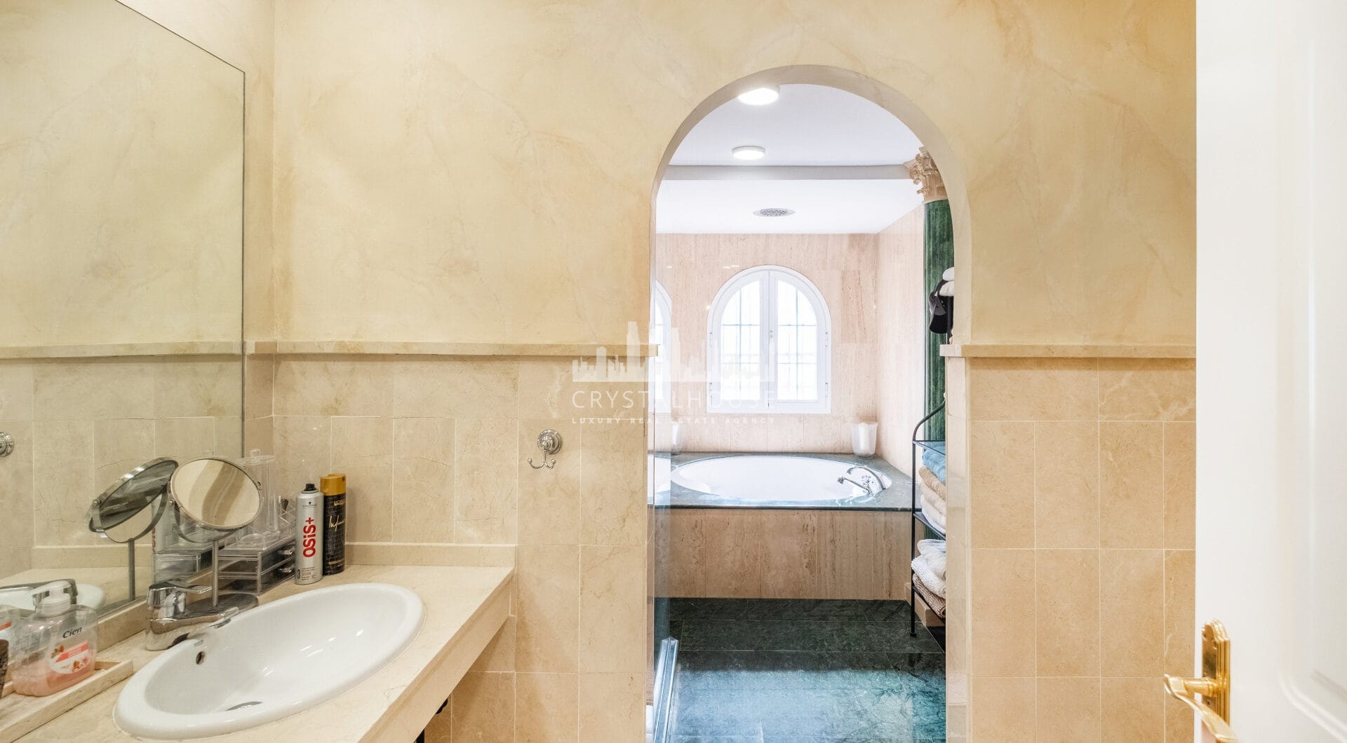 Spacious Townhouse in Oasis de Nagüeles with 4 Bedrooms and Garage – Potential for 5th Bedroom