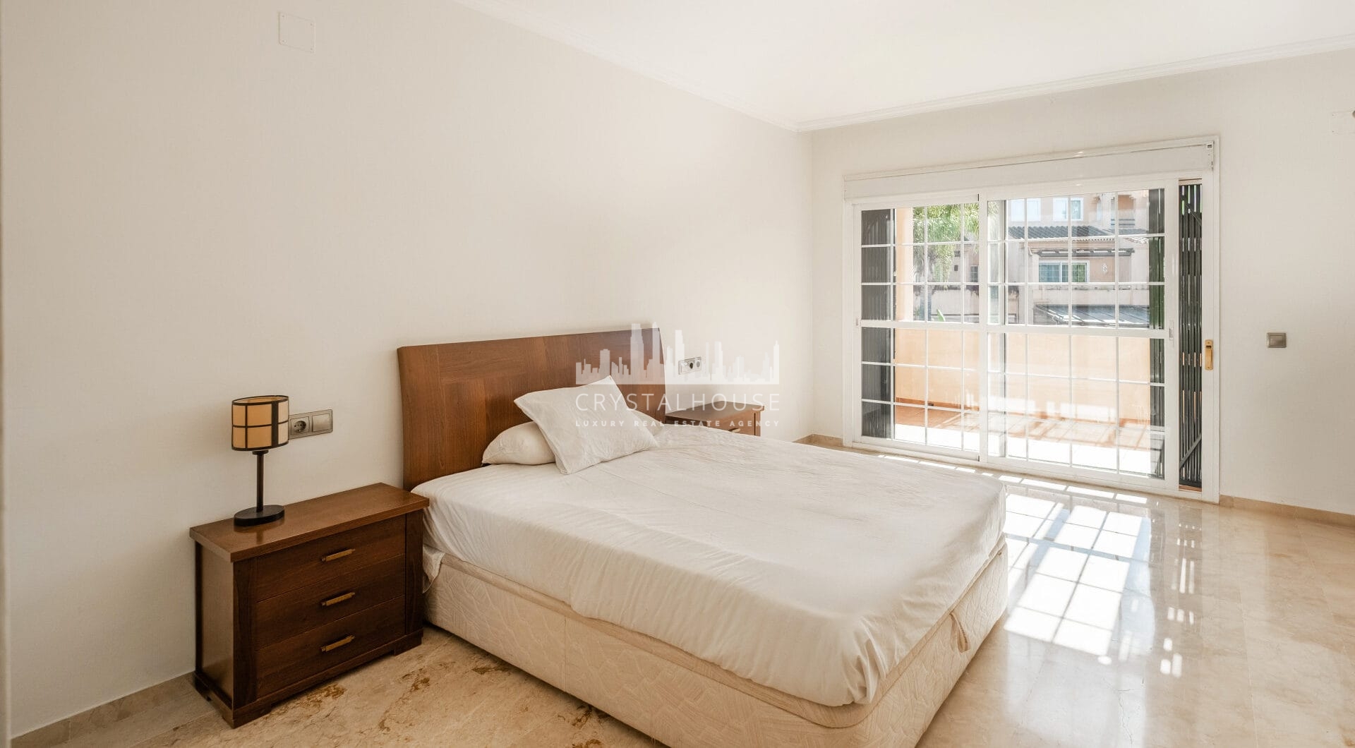 Spacious Townhouse in Oasis de Nagüeles with 4 Bedrooms and Garage – Potential for 5th Bedroom