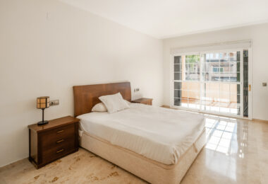 Spacious Townhouse in Oasis de Nagüeles with 4 Bedrooms and Garage – Potential for 5th Bedroom