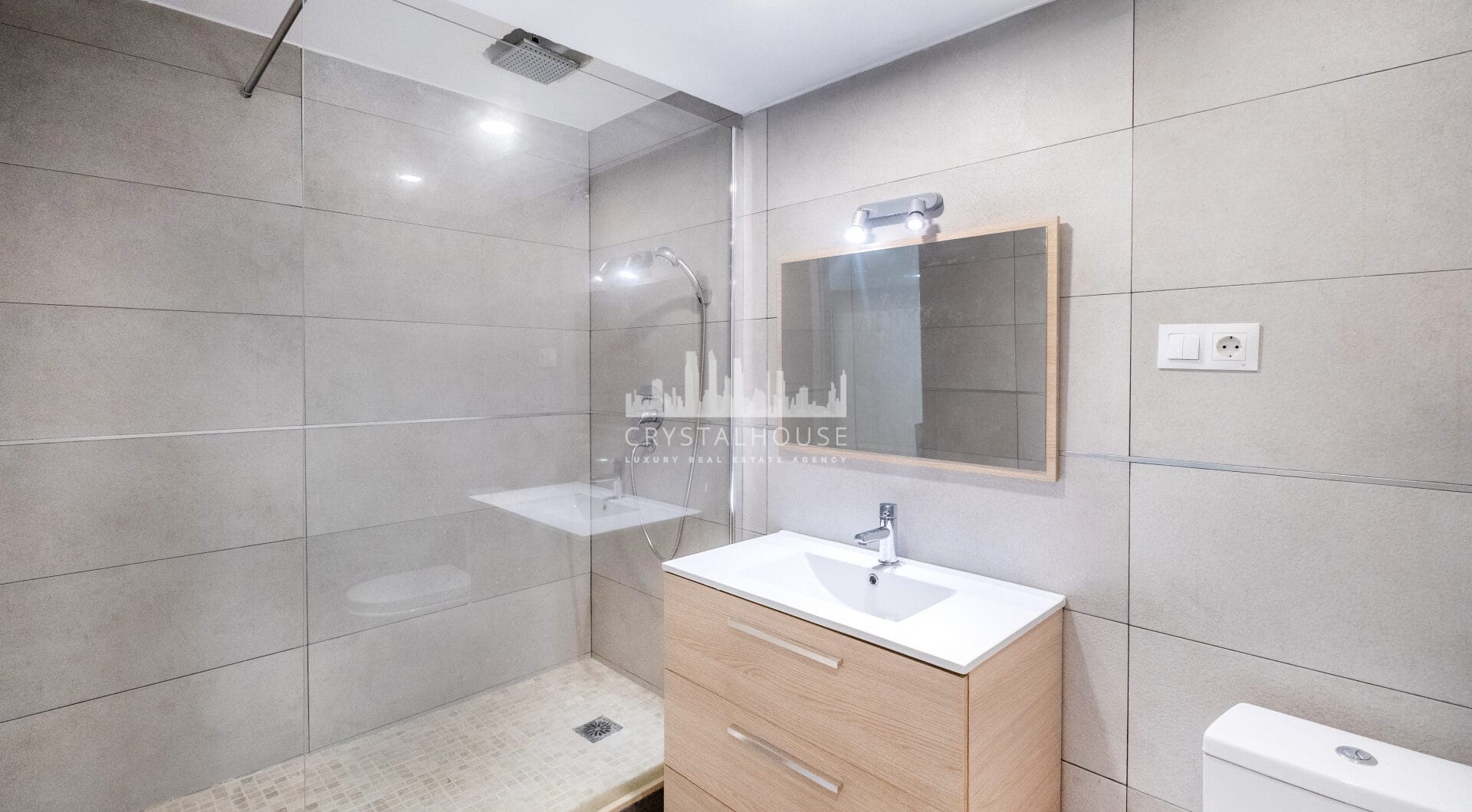 Spacious Townhouse in Oasis de Nagüeles with 4 Bedrooms and Garage – Potential for 5th Bedroom