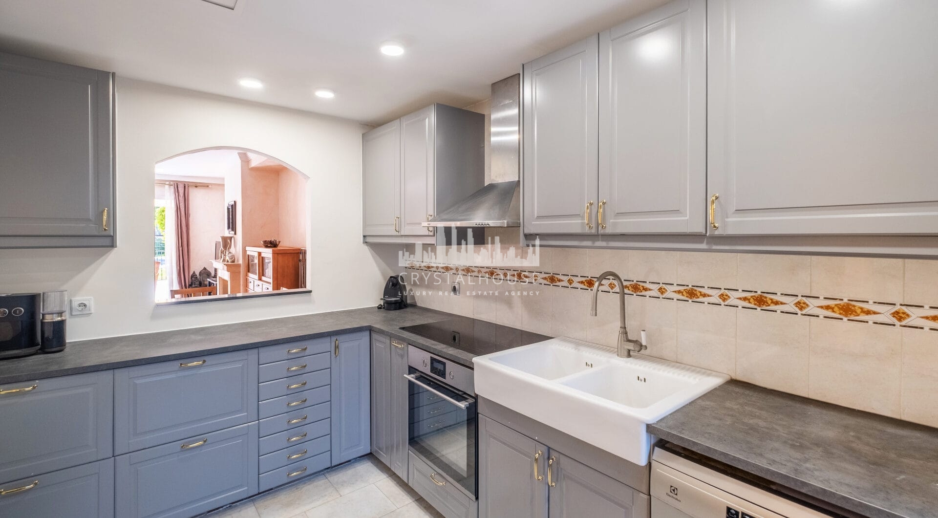 Spacious Townhouse in Oasis de Nagüeles with 4 Bedrooms and Garage – Potential for 5th Bedroom