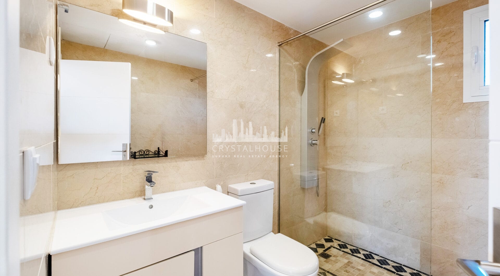 Spacious Townhouse in Oasis de Nagüeles with 4 Bedrooms and Garage – Potential for 5th Bedroom