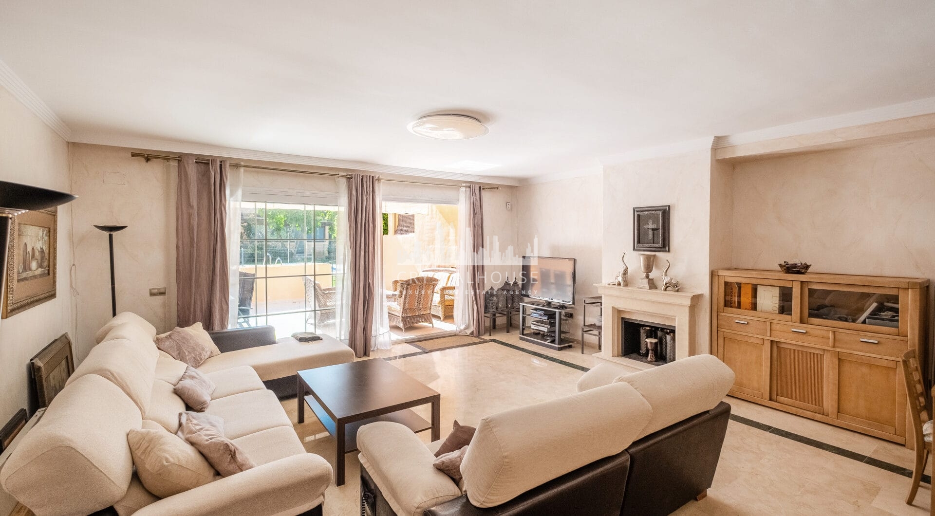 Spacious Townhouse in Oasis de Nagüeles with 4 Bedrooms and Garage – Potential for 5th Bedroom
