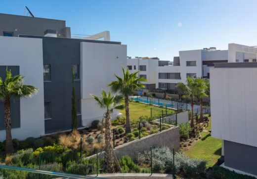Brand New Modern Apartment with Top Amenities in Selwo Estepona