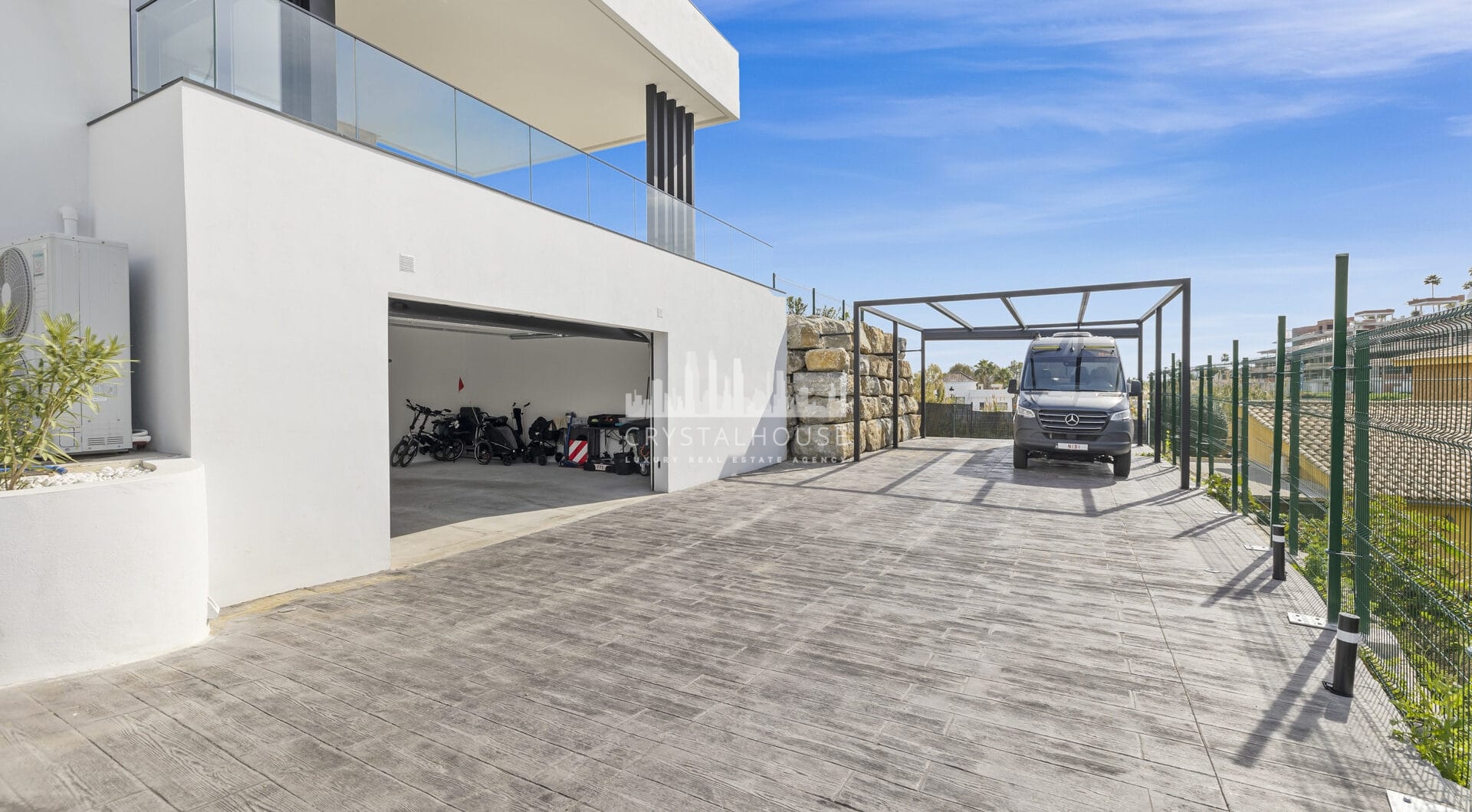 Exclusive Contemporary New Construction Villa in La Alqueria, Benahavís