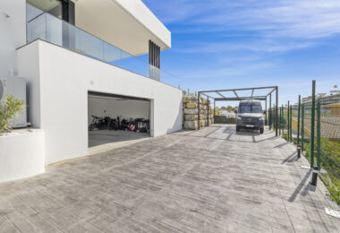 Exclusive Contemporary New Construction Villa in La Alqueria, Benahavís