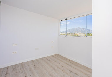 Renovated apartment with terrace and views, minutes from the beach in San Pedro.