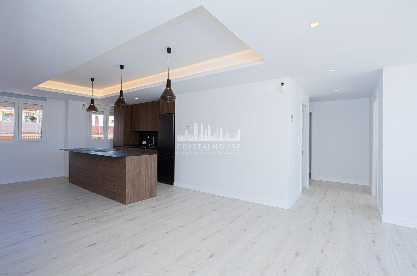 Renovated apartment with terrace and views, minutes from the beach in San Pedro.
