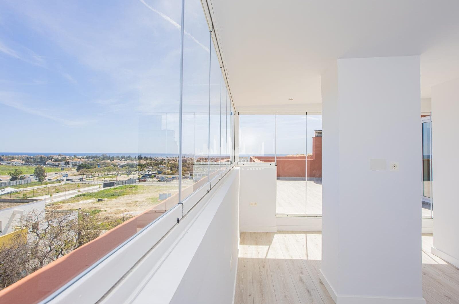 Renovated apartment with terrace and views, minutes from the beach in San Pedro.
