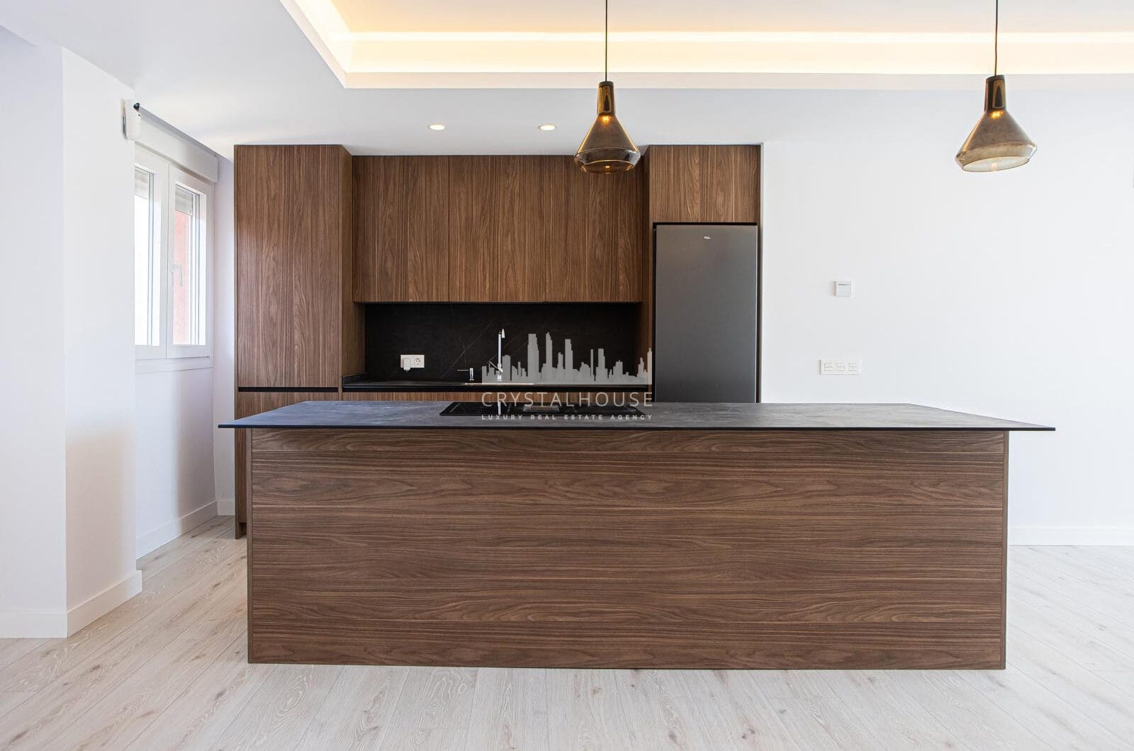 Renovated apartment with terrace and views, minutes from the beach in San Pedro.