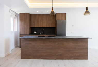 Renovated apartment with terrace and views, minutes from the beach in San Pedro.