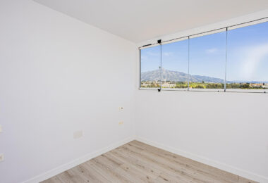 Renovated apartment with terrace and views, minutes from the beach in San Pedro.
