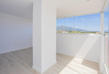 Renovated apartment with terrace and views, minutes from the beach in San Pedro.