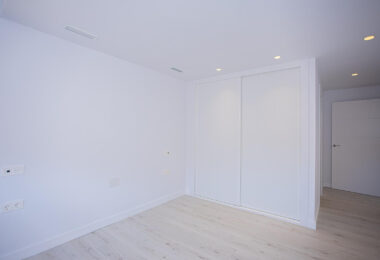 Renovated apartment with terrace and views, minutes from the beach in San Pedro.