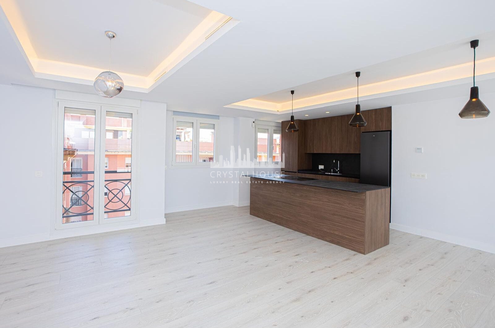 Renovated apartment with terrace and views, minutes from the beach in San Pedro.