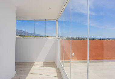 Renovated apartment with terrace and views, minutes from the beach in San Pedro.