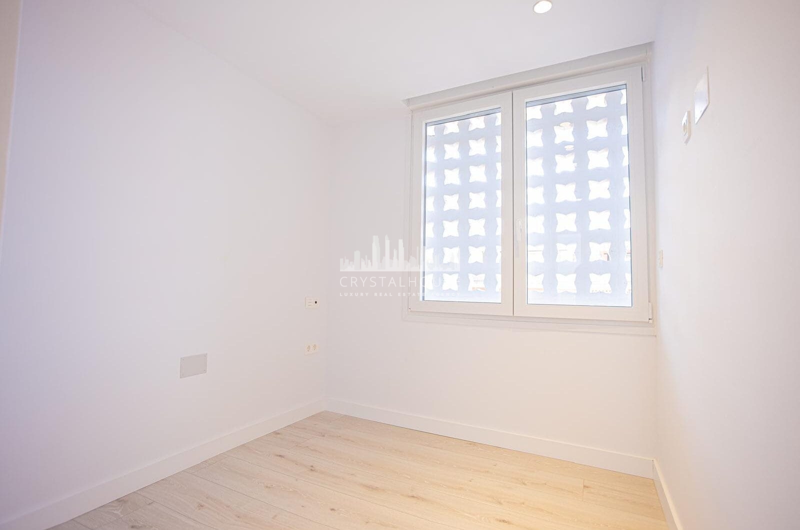 Renovated apartment with terrace and views, minutes from the beach in San Pedro.