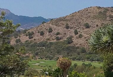 Unique plot on the 17th hole of the golf course – Benahavís, Malaga