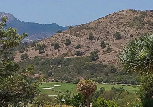 Unique plot on the 17th hole of the golf course – Benahavís, Malaga